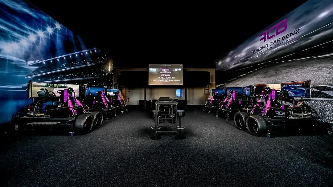 Ten racing simulators in the arena in Bonn